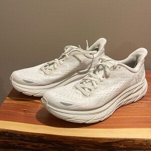 Hoka Women’s Size 9 White shoe